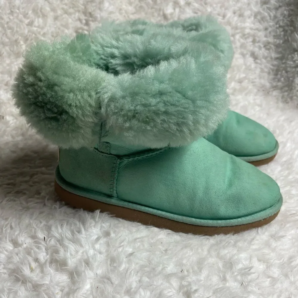 UGG leather suede mint green short boots side button fur lining  big girl SZ4